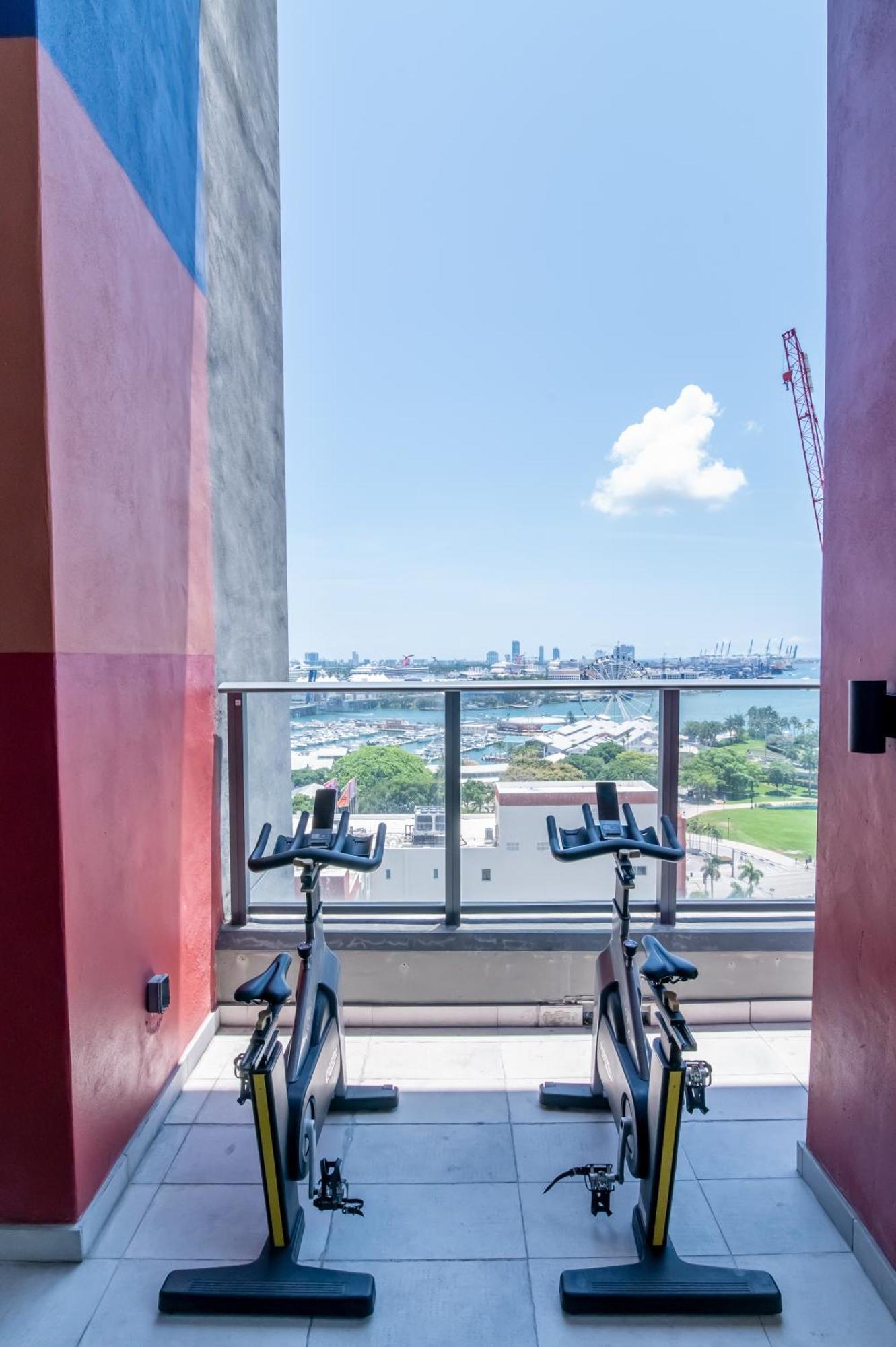 Luxurious King Bed Suite In Downtown Miami Ngoại thất bức ảnh