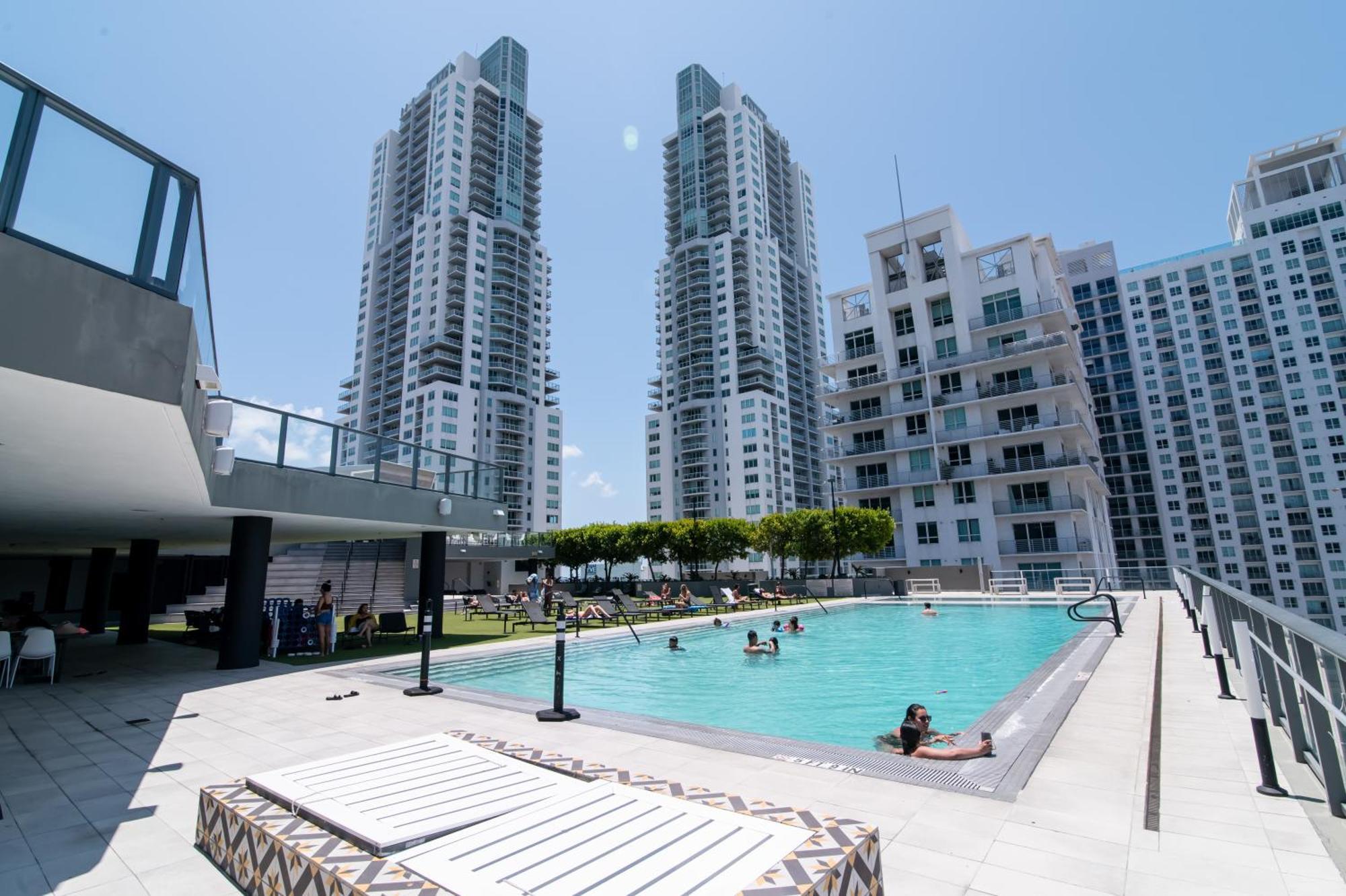 Luxurious King Bed Suite In Downtown Miami Ngoại thất bức ảnh