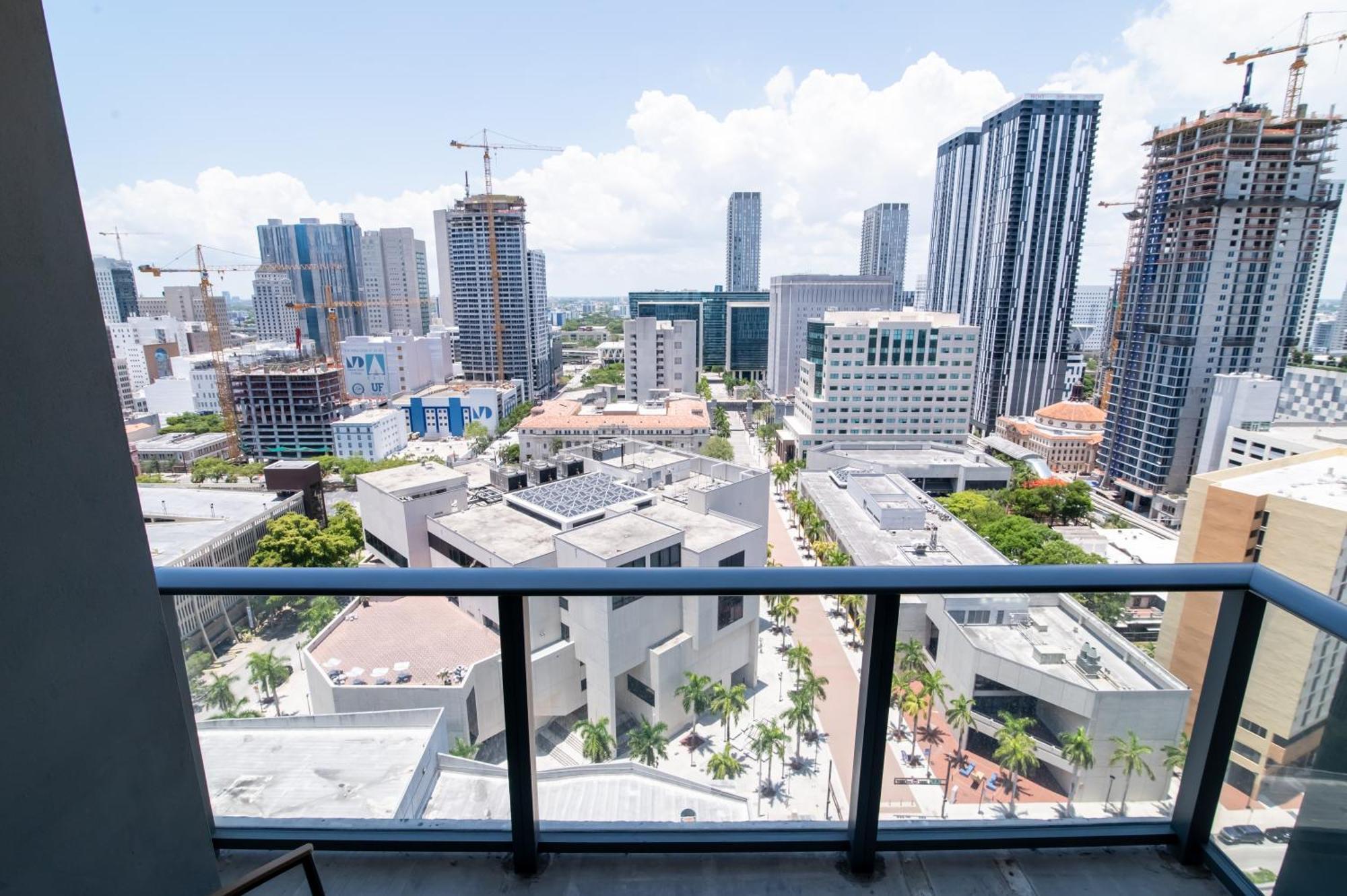 Luxurious King Bed Suite In Downtown Miami Ngoại thất bức ảnh